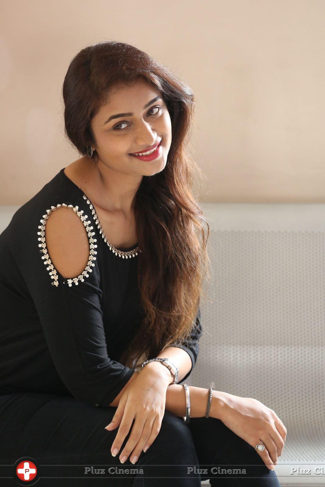 Kiran Chetwani New Photos | Picture 1410349