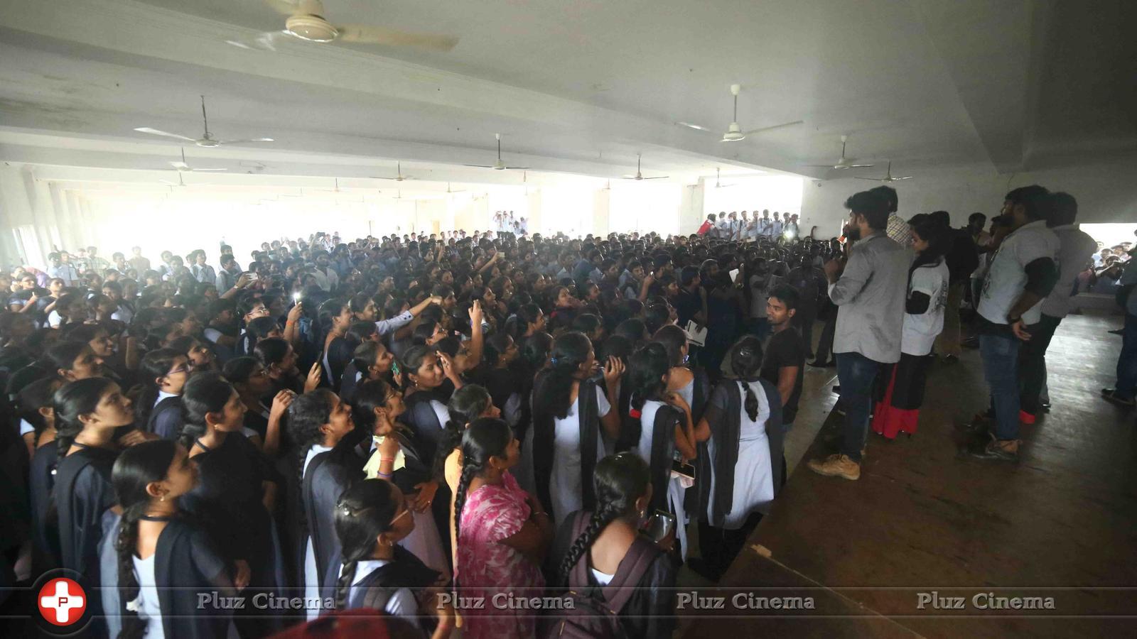 Tanu Vachhenanta Movie Team @ Vijayavada SIddardha College | Picture 1422031