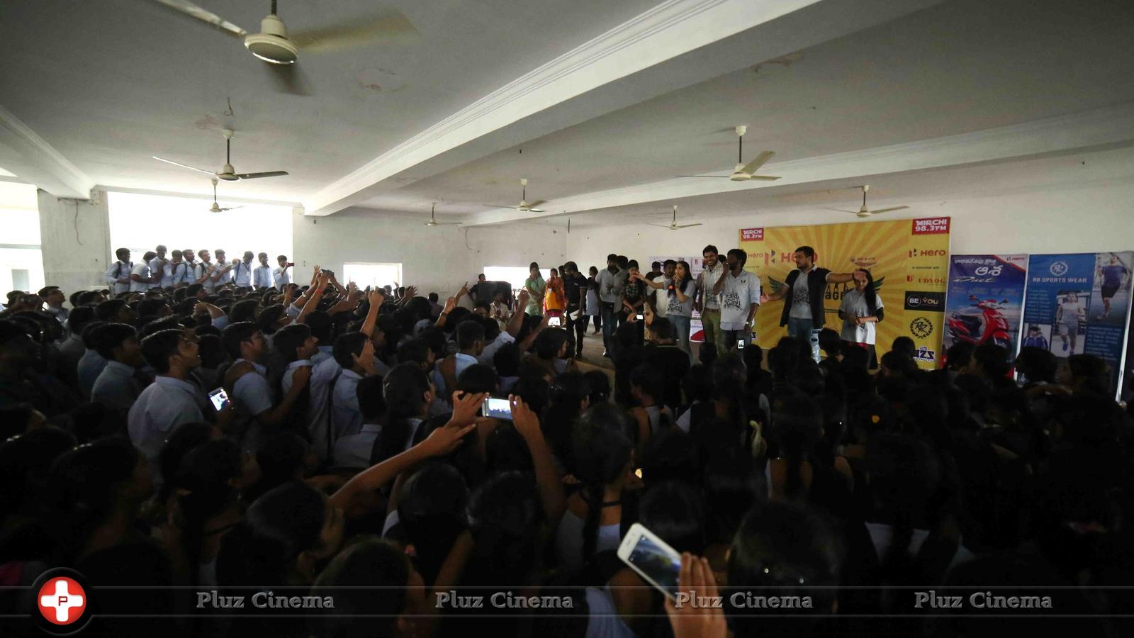 Tanu Vachhenanta Movie Team @ Vijayavada SIddardha College | Picture 1422032