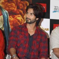 Shahid Kapoor - Shahid and Sonakshi Promote R Rajkumar at Reliance Digital Photos | Picture 657566
