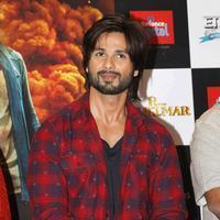 Shahid Kapoor - Shahid and Sonakshi Promote R Rajkumar at Reliance Digital Photos | Picture 657569