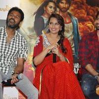 Shahid and Sonakshi Promote R Rajkumar at Reliance Digital Photos | Picture 657571
