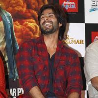 Shahid Kapoor - Shahid and Sonakshi Promote R Rajkumar at Reliance Digital Photos | Picture 657572