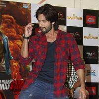 Shahid Kapoor - Shahid and Sonakshi Promote R Rajkumar at Reliance Digital Photos | Picture 657578