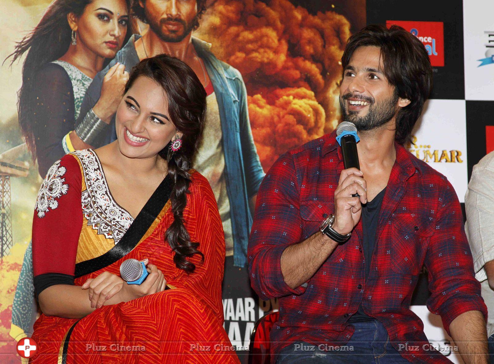 Shahid and Sonakshi Promote R Rajkumar at Reliance Digital Photos | Picture 657570