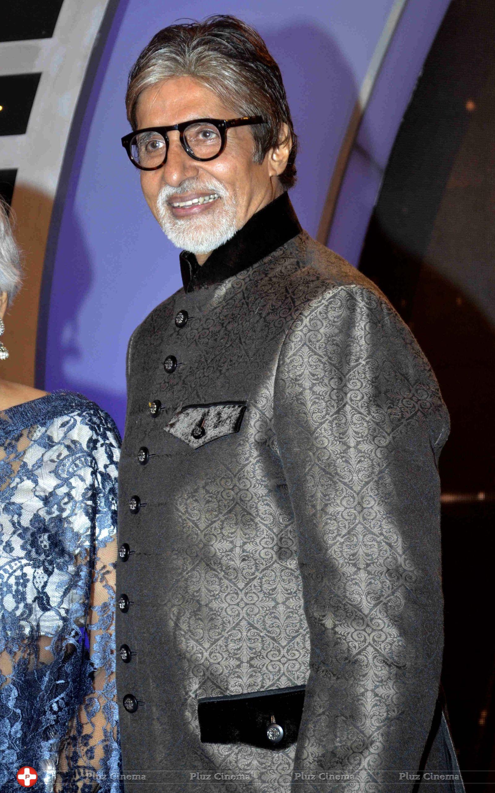 Amitabh Bachchan - Amitabh Bachchan at CNN IBN Senior Citizen Award 2013 Photos | Picture 660151