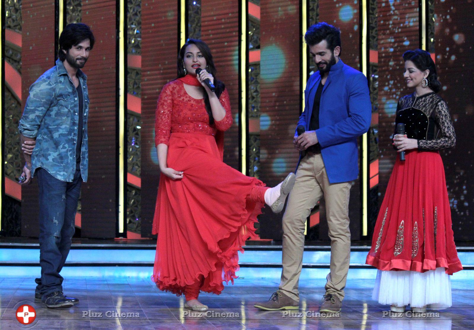 Cast of R Rajkumar on the sets of DID 4 Stills | Picture 659721