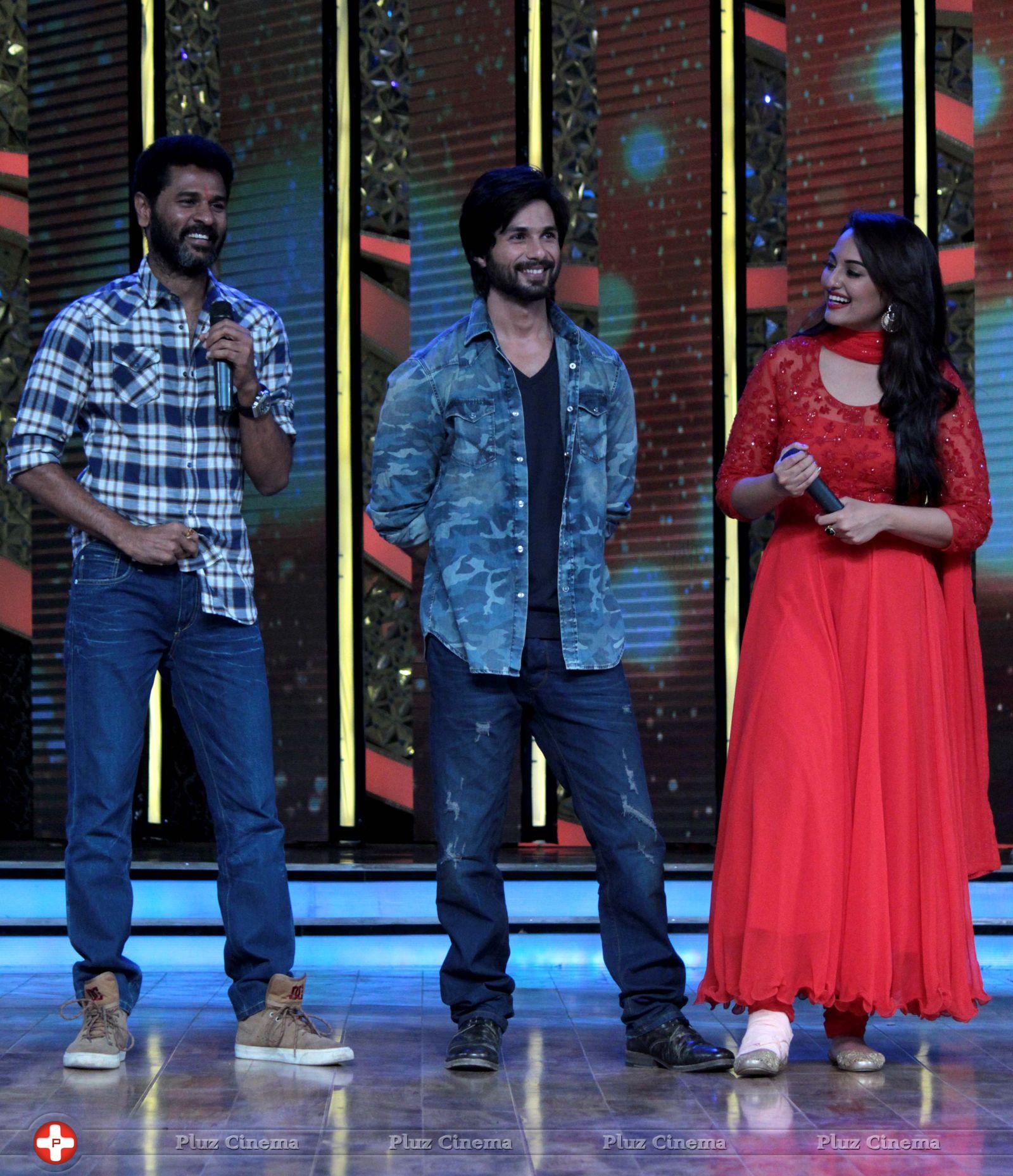 Cast of R Rajkumar on the sets of DID 4 Stills | Picture 659727