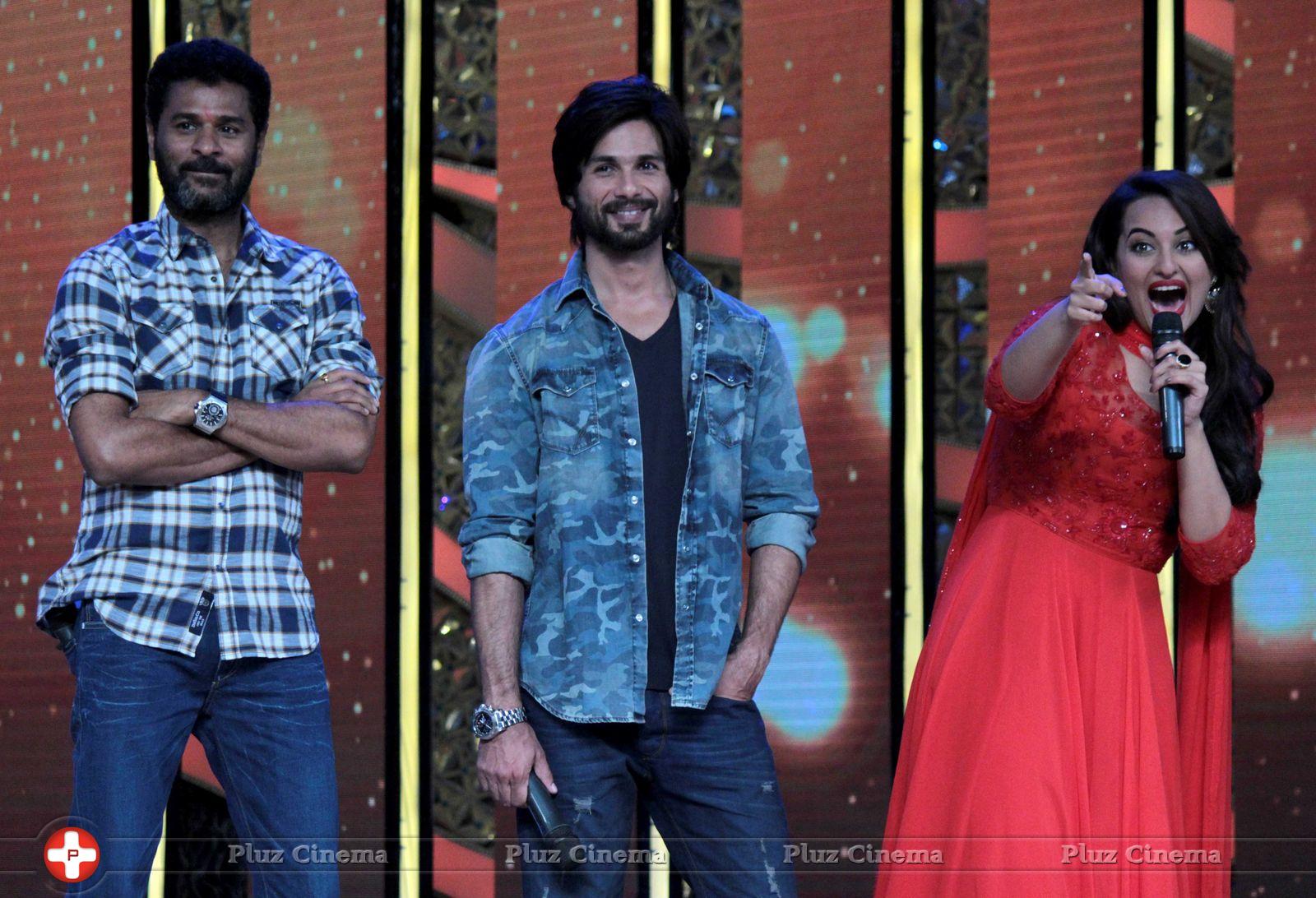 Cast of R Rajkumar on the sets of DID 4 Stills | Picture 659730
