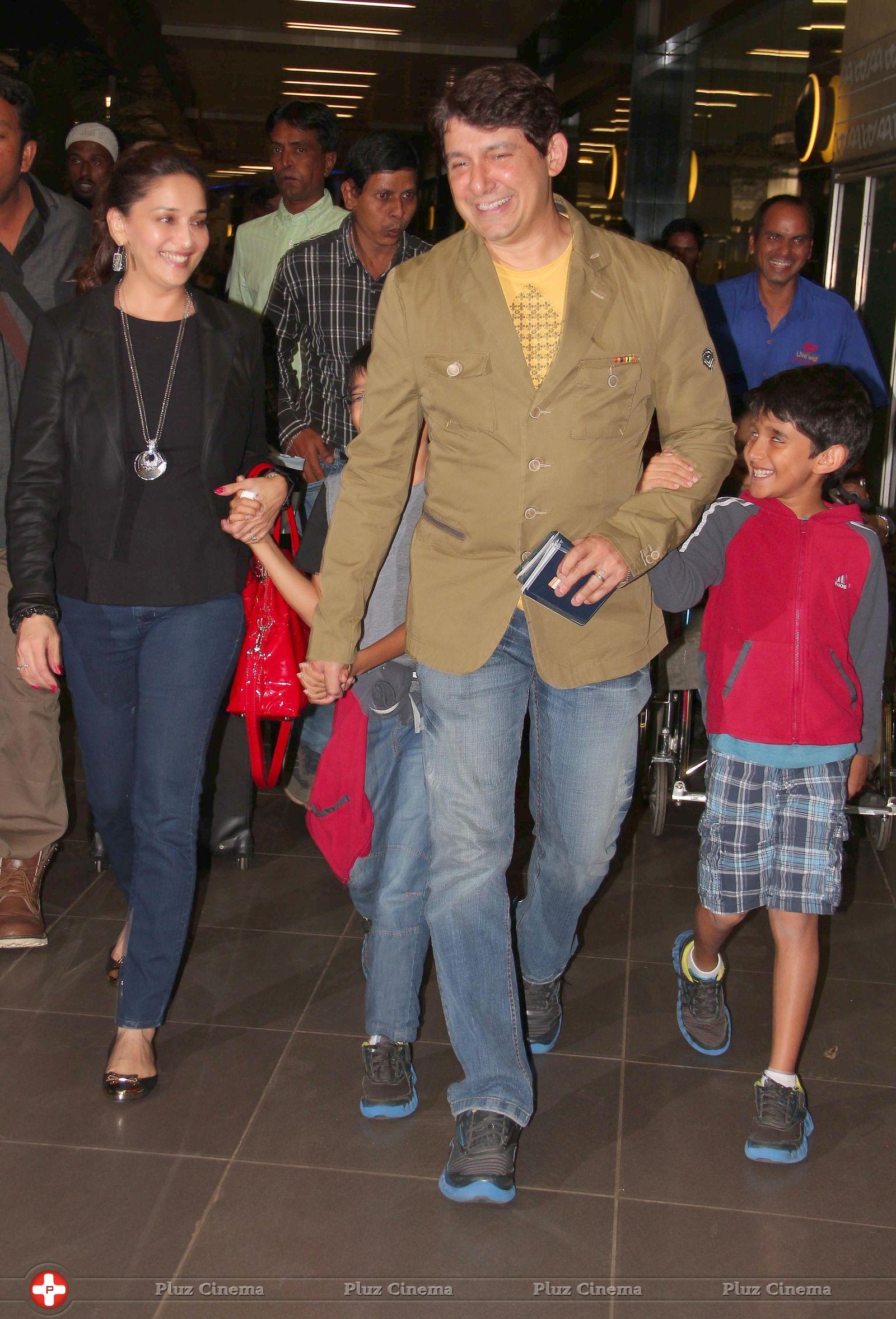 Madhuri Dixit spotted at airport Stils | Picture 660989