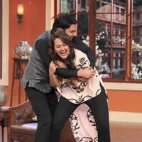 Promotion of film R Rajkumar on the sets of Comedy Nights with Kapil Photos | Picture 663027