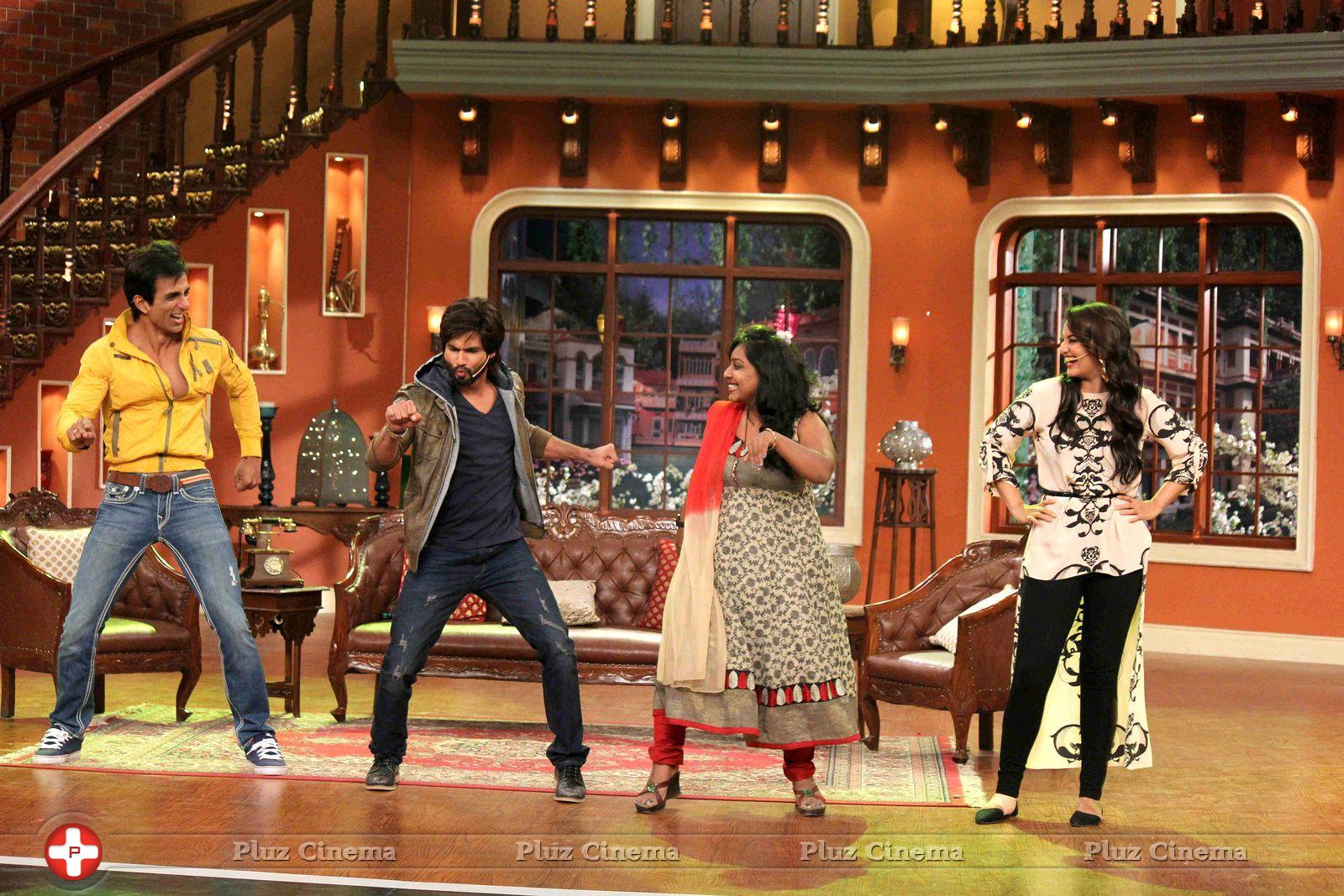 Promotion of film R Rajkumar on the sets of Comedy Nights with Kapil Photos | Picture 663056