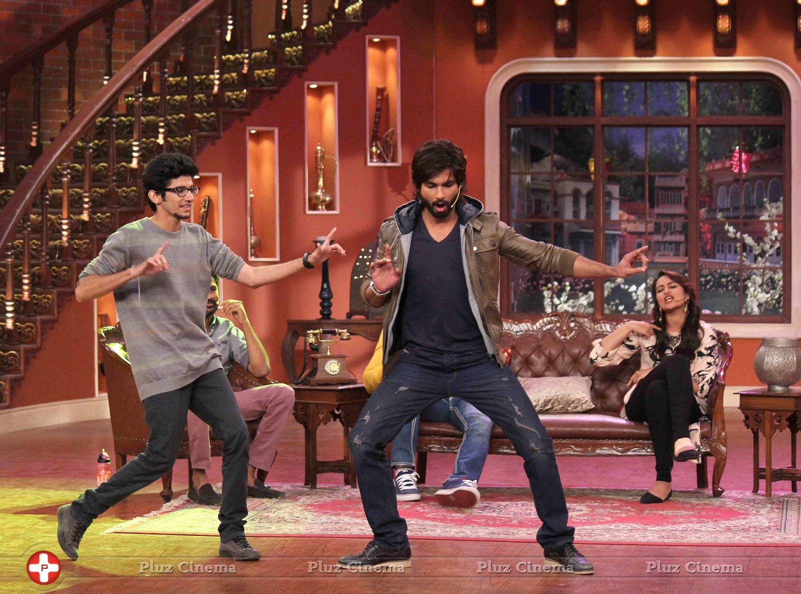Promotion of film R Rajkumar on the sets of Comedy Nights with Kapil Photos | Picture 663061