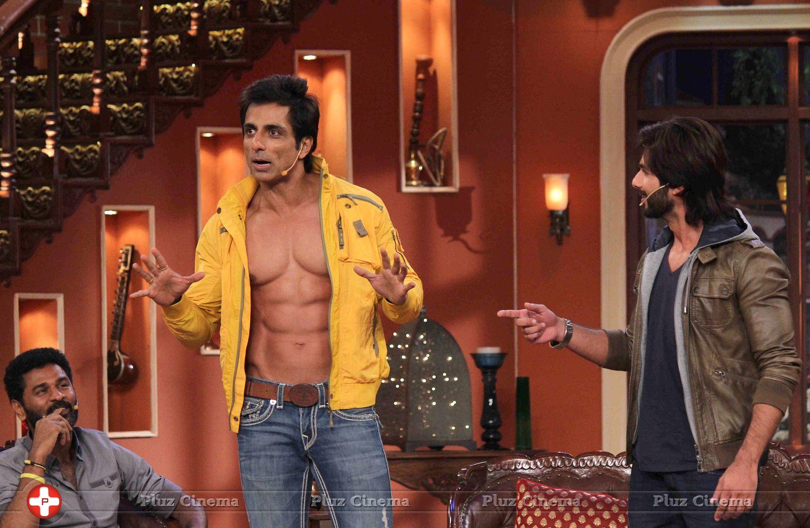 Promotion of film R Rajkumar on the sets of Comedy Nights with Kapil Photos | Picture 663063