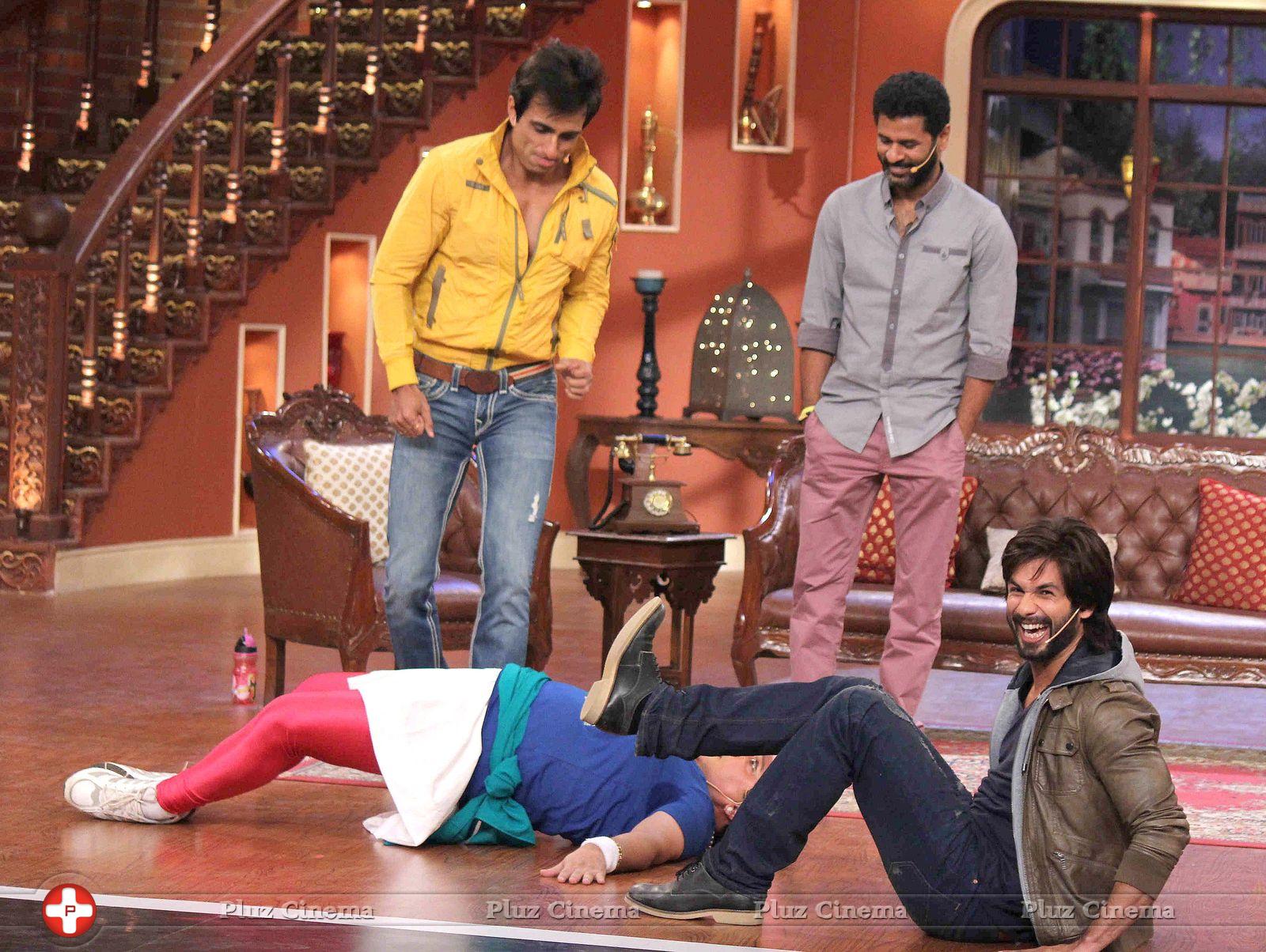Promotion of film R Rajkumar on the sets of Comedy Nights with Kapil Photos | Picture 663069