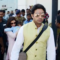 Abhishek Bachchan - Bachchan family snapped at Bhopal Airport Photos | Picture 664085