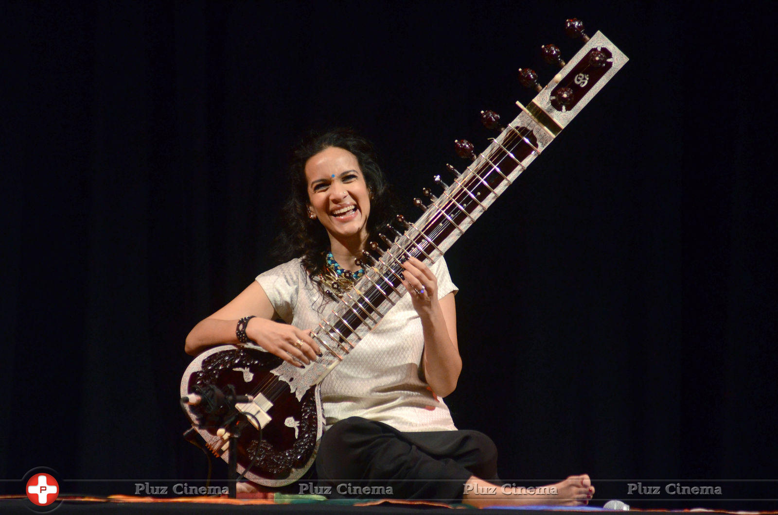 Anoushka Shankar (Musician) - Anoushka Shankar at Traces of You Concert Photos | Picture 674122