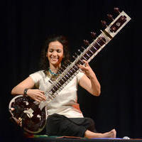Anoushka Shankar (Musician) - Anoushka Shankar at Traces of You Concert Photos | Picture 674115