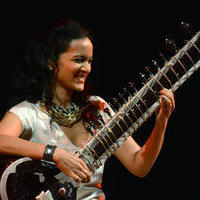 Anoushka Shankar (Musician) - Anoushka Shankar at Traces of You Concert Photos | Picture 674136