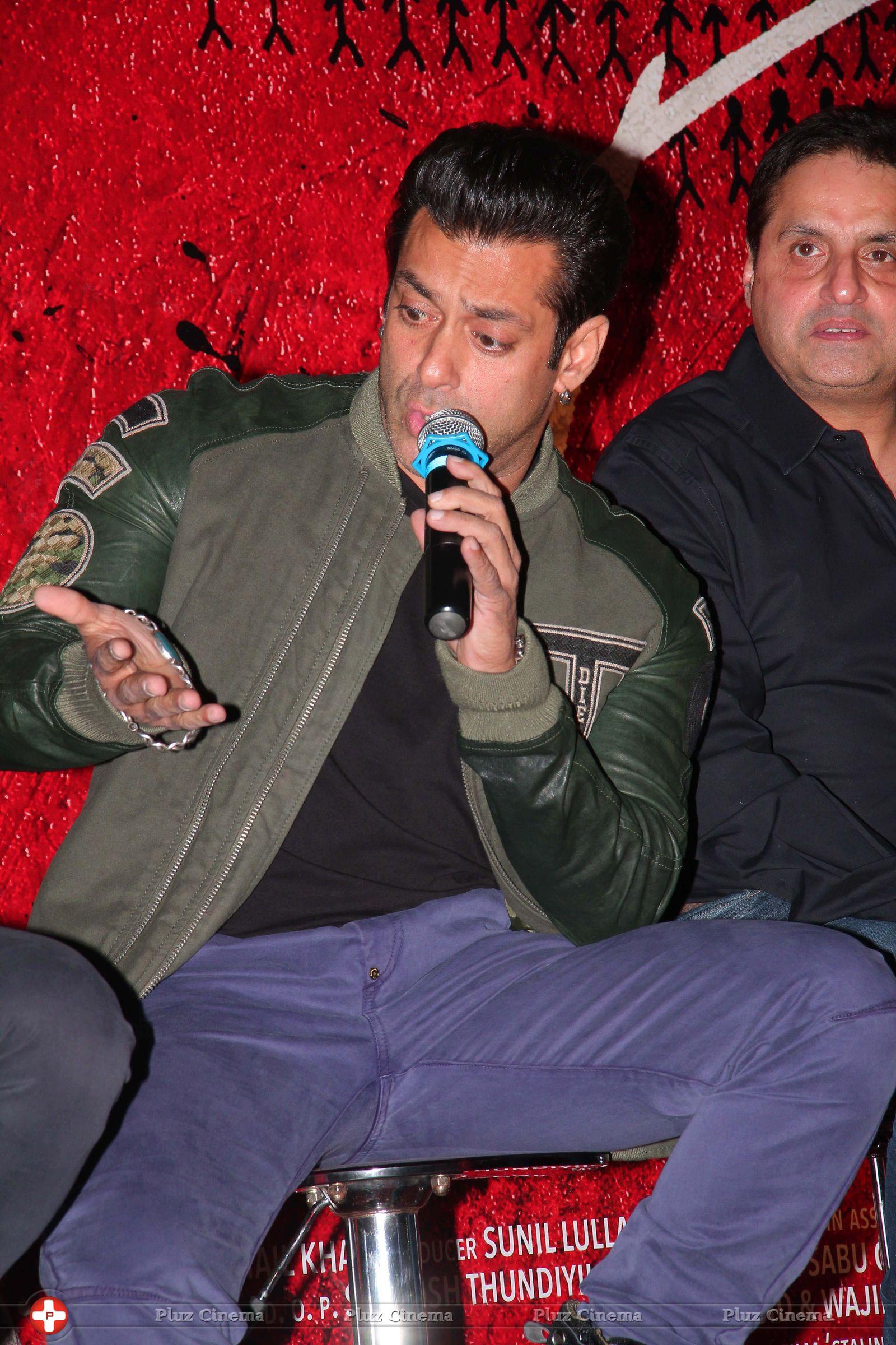 Salman Khan - Salman Khan Unveils Jai Ho Movie Trailer Photos | Picture 674338