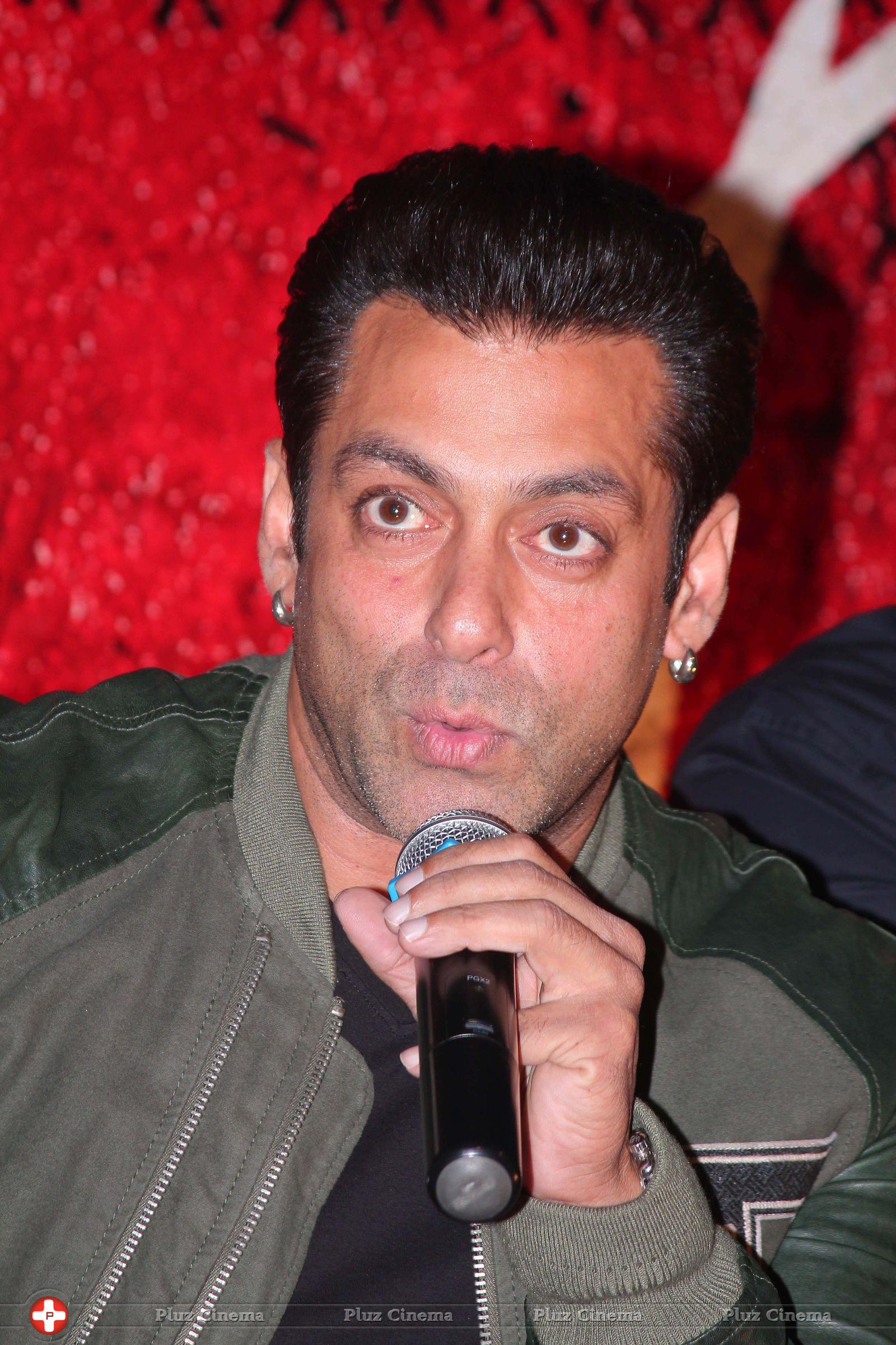 Salman Khan - Salman Khan Unveils Jai Ho Movie Trailer Photos | Picture 674344