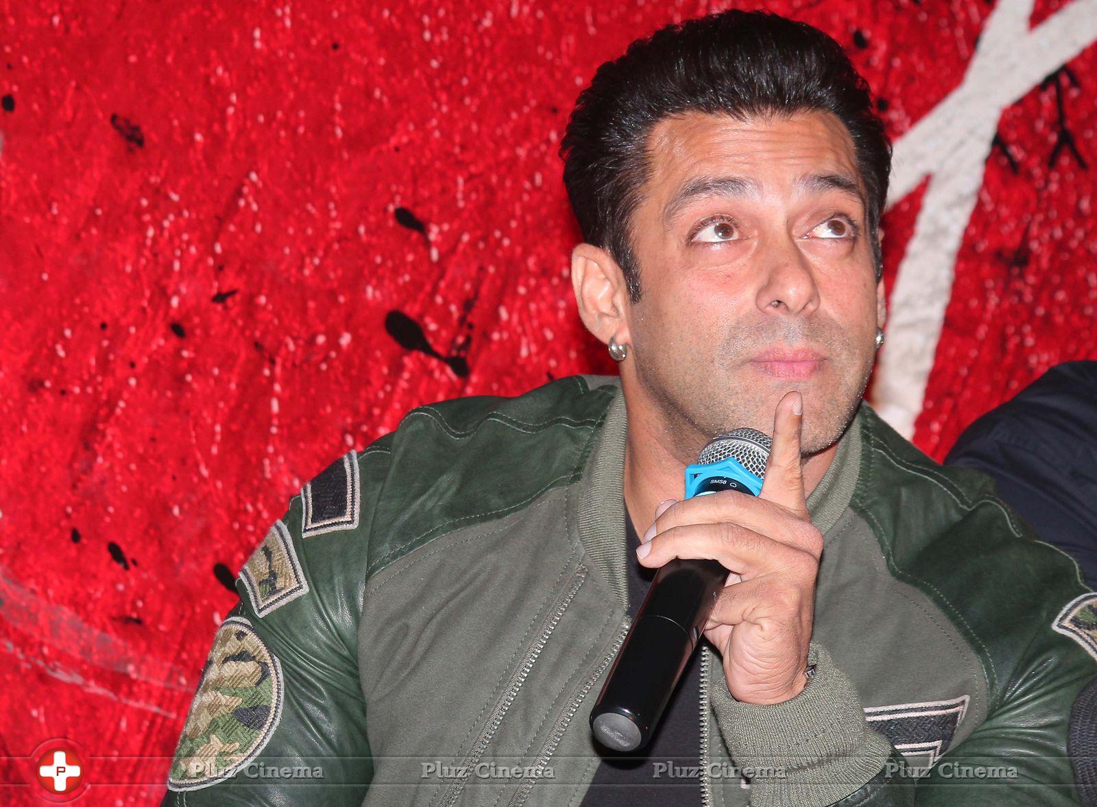 Salman Khan - Salman Khan Unveils Jai Ho Movie Trailer Photos | Picture 674347