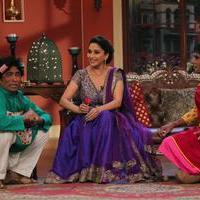 Promotion of film Dedh Ishqiya on sets of Comedy Nights with Kapil Photos | Picture 675380