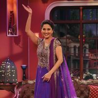 Madhuri Dixit - Promotion of film Dedh Ishqiya on sets of Comedy Nights with Kapil Photos | Picture 675386