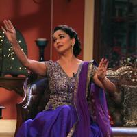 Madhuri Dixit - Promotion of film Dedh Ishqiya on sets of Comedy Nights with Kapil Photos | Picture 675409