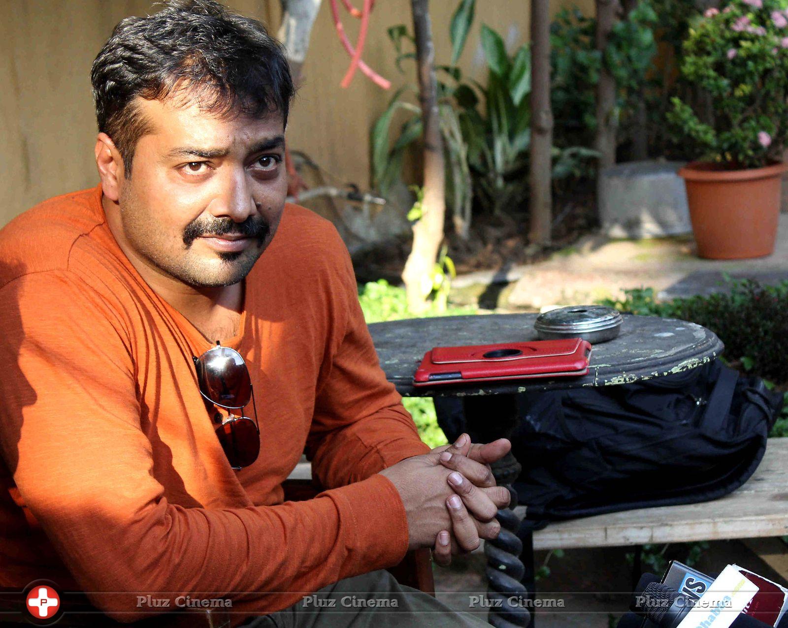 Anurag Kashyap - Director Anurag Kashyap challenges India's Anti Smoking Disclaimers Photos | Picture 681280