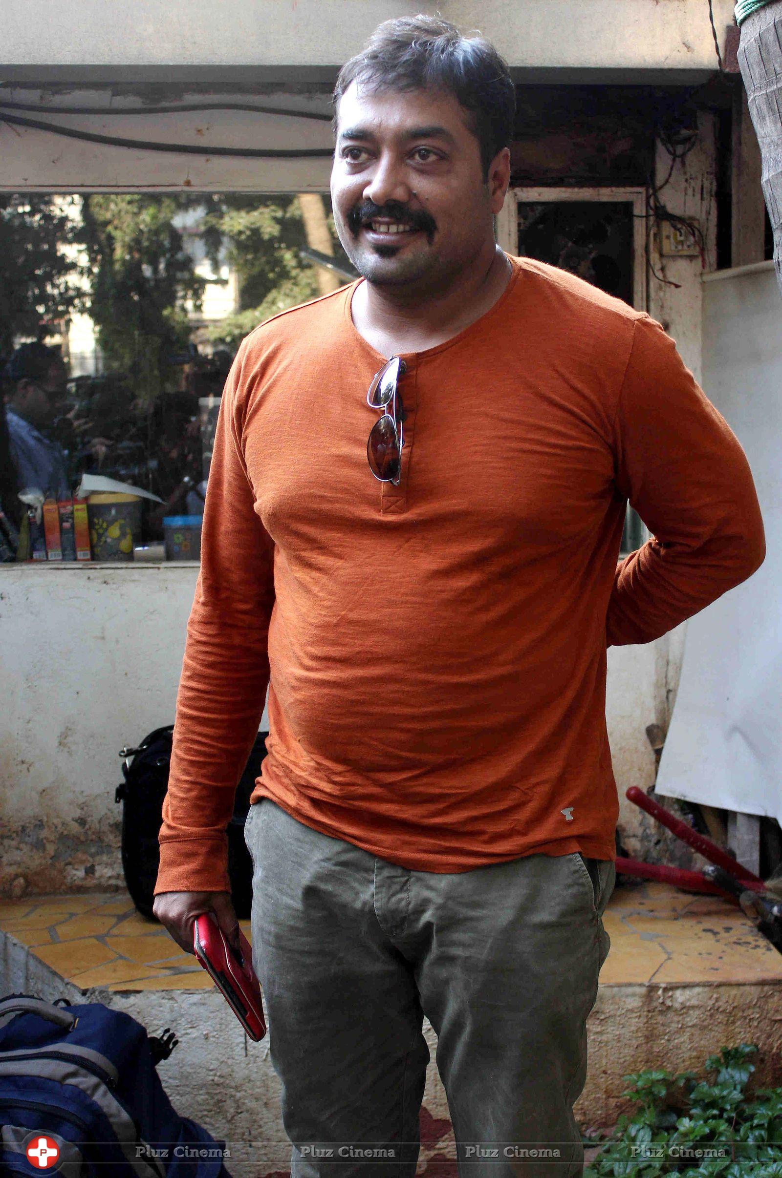 Anurag Kashyap - Director Anurag Kashyap challenges India's Anti Smoking Disclaimers Photos | Picture 681282
