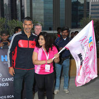 Milind Soman & Gul Panag at HCG Pinkathon for Breast Awareness 2013 Photos
