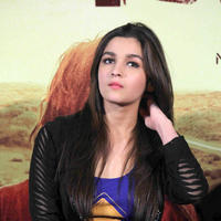 Alia Bhatt - A R Rahman, Imtiaz, Randeep & Alia Bhatt at Trailer Launch Event Photos | Picture 681229