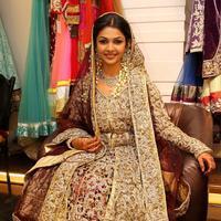 Keerti Nagpure - Wedding sequence preparations for TV serial Desh Ki Beti Nandini Stills