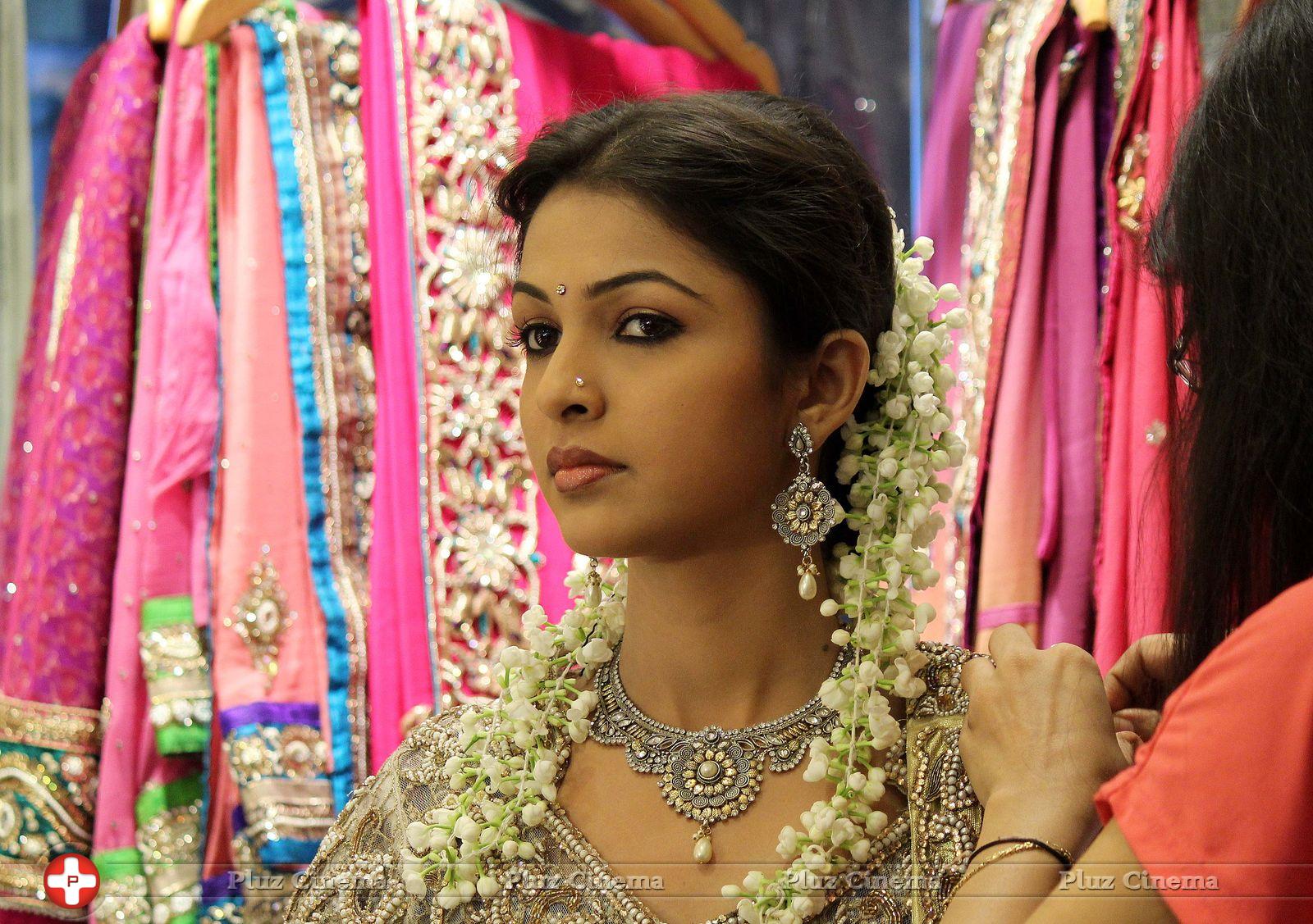 Keerti Nagpure - Wedding sequence preparations for TV serial Desh Ki Beti Nandini Stills | Picture 681341