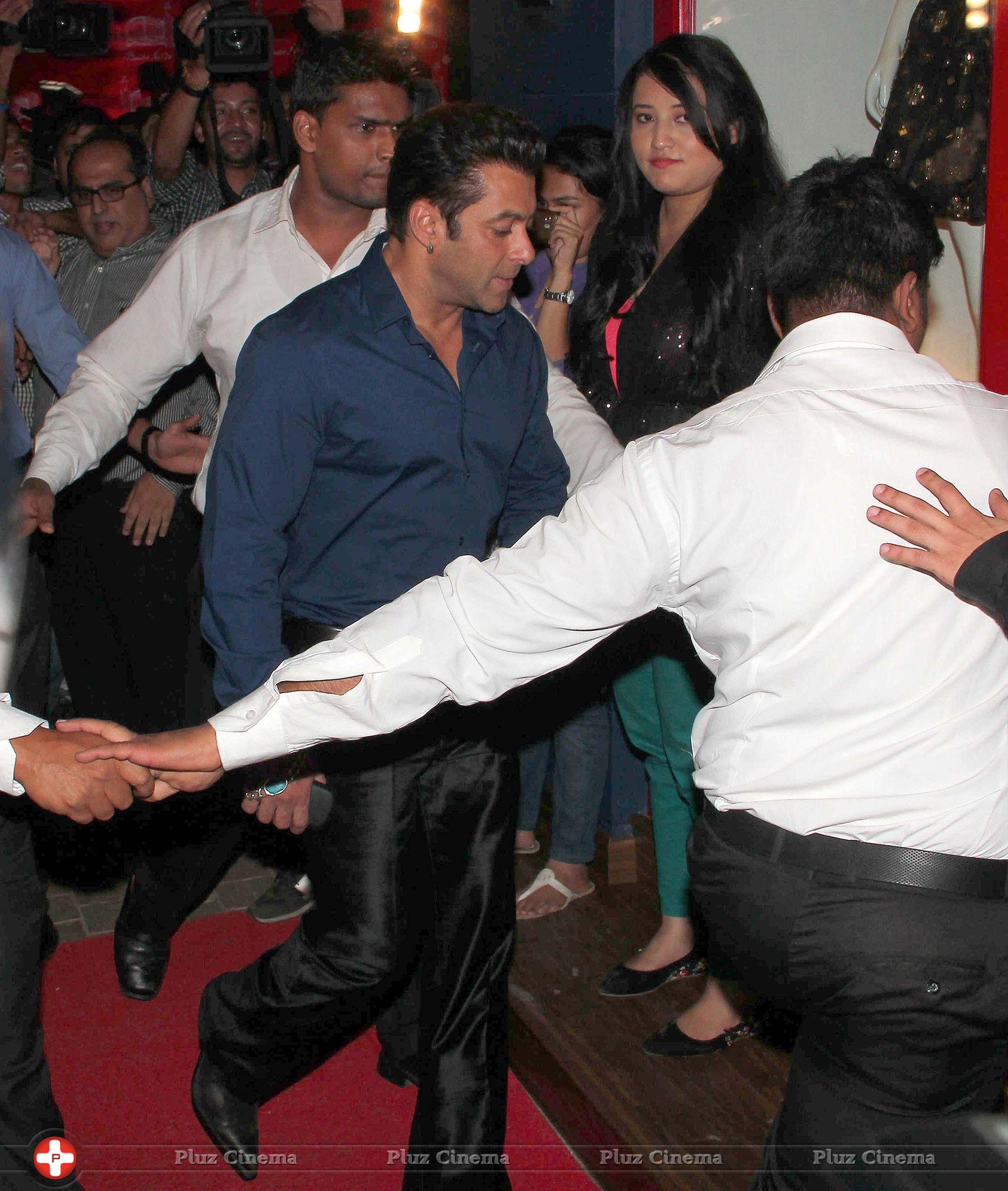 Salman Khan - Launch of Bandra 190 luxury boutique Photos | Picture 681673