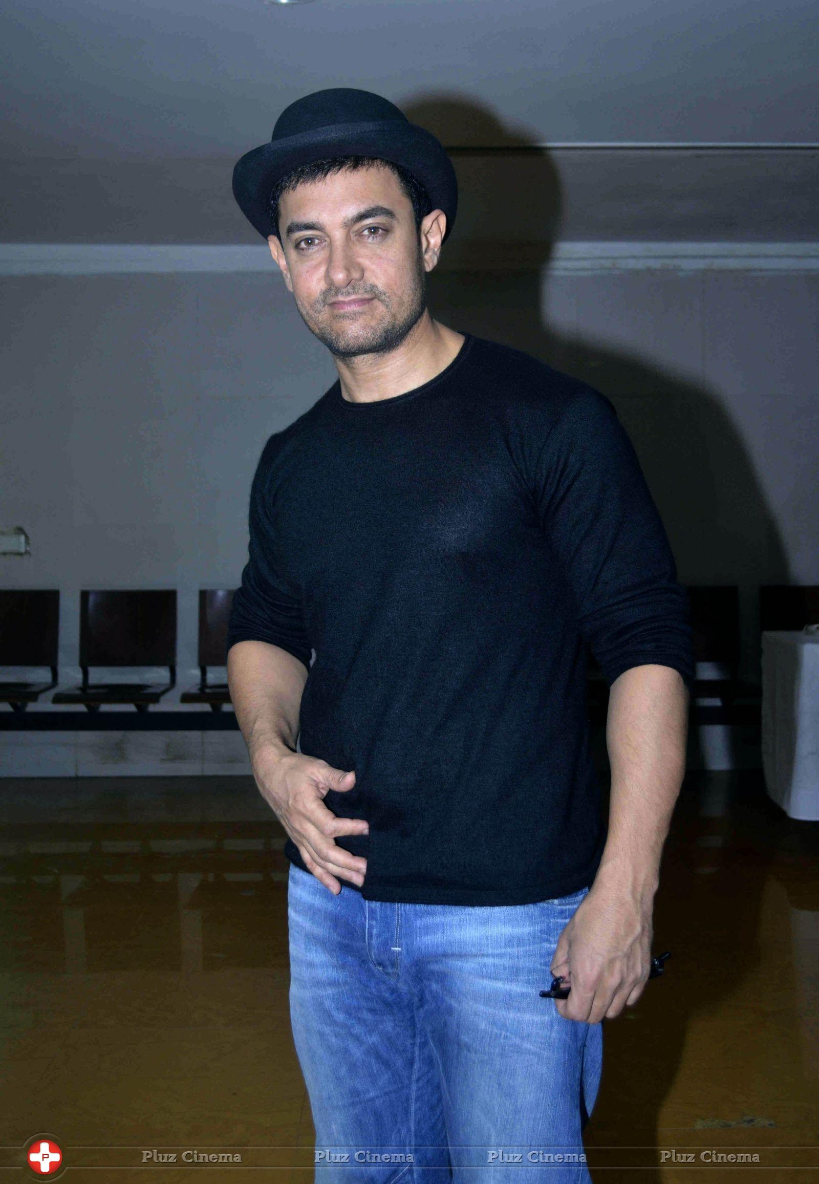 Aamir Khan - Aamir Khan press conference on Dhoom 3 Ticket Prices Photos | Picture 682335