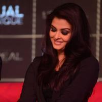 Aishwarya Rai Bachchan - Aishwarya Rai Bachchan Launches Kajal Magique Photos