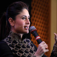 Kareena Kapoor - Kareena Kapoor Promotes VithU Mobile App Photos | Picture 683037