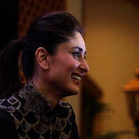 Kareena Kapoor - Kareena Kapoor Promotes VithU Mobile App Photos | Picture 683039