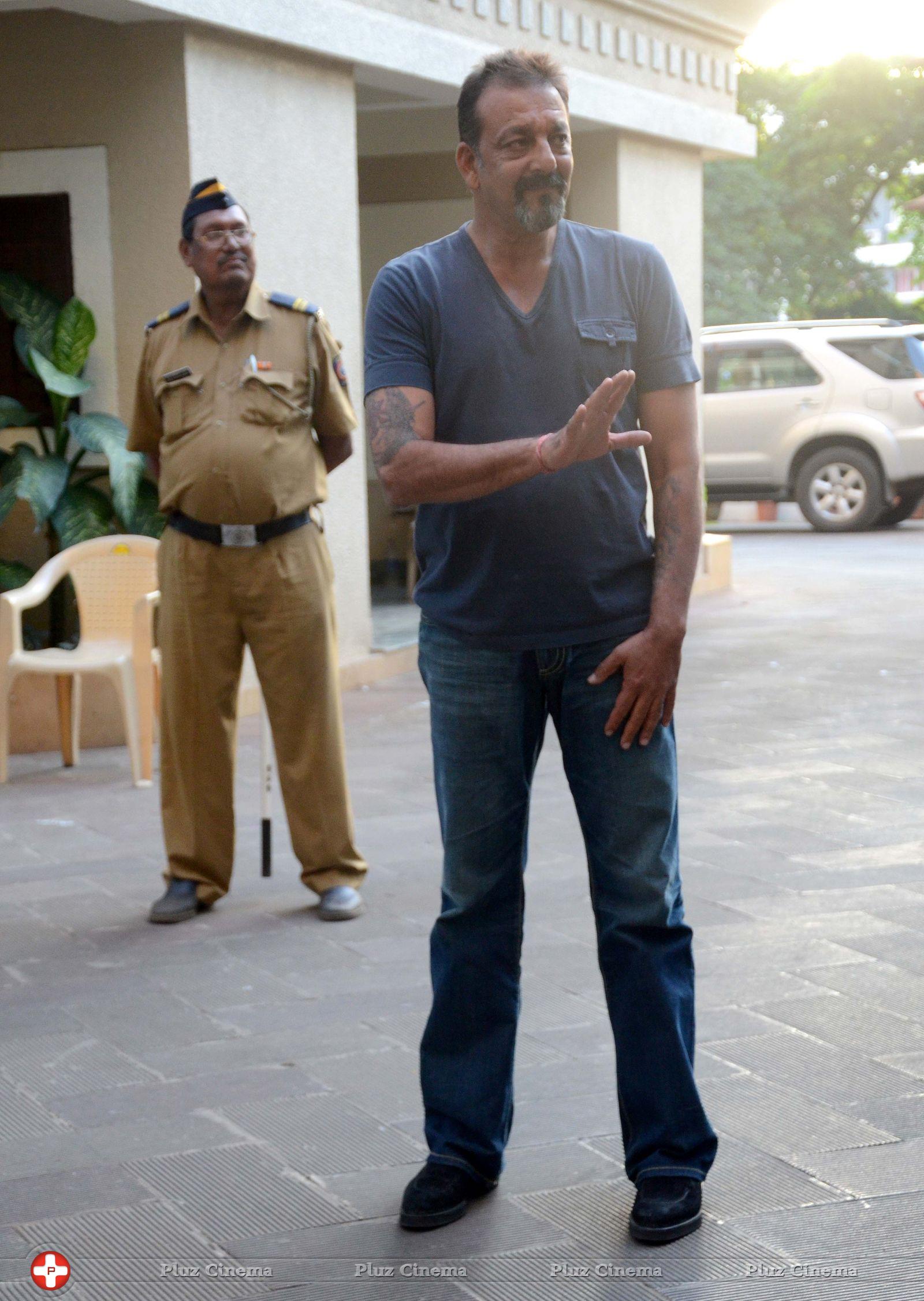 Sanjay Dutt - Sanjay Dutt released on Parole Photos | Picture 683597