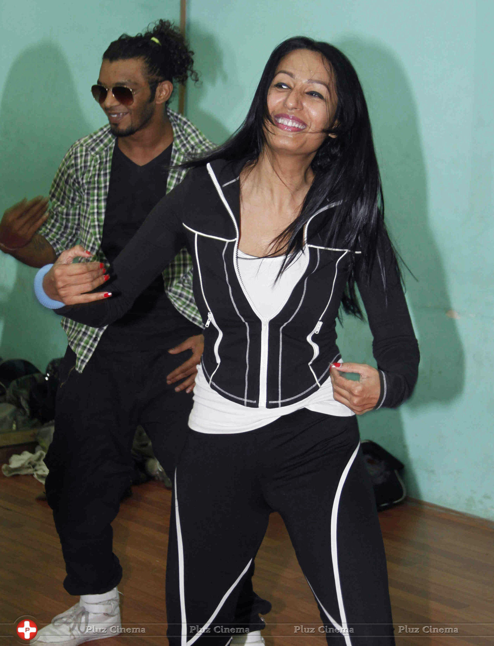 Kashmira Shah - Kashmira Shah at rehearsal for New Year Show Photos | Picture 687551