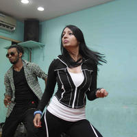 Kashmira Shah - Kashmira Shah at rehearsal for New Year Show Photos | Picture 687552