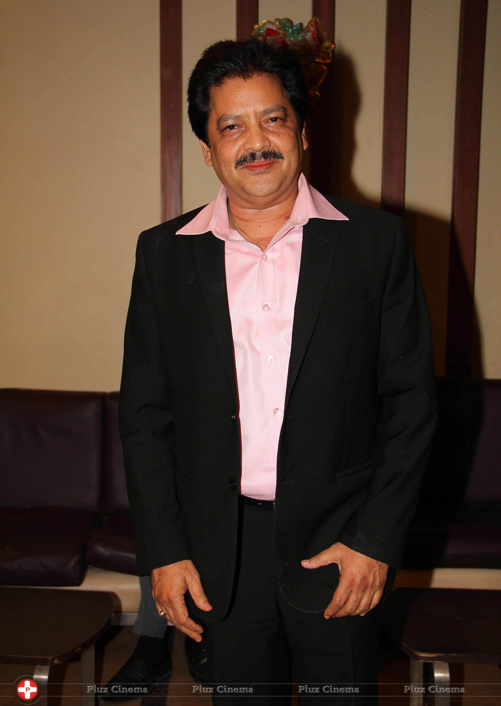 Udit Narayan - All India Welfare Achievements Awards 2013 Photos | Picture 687829