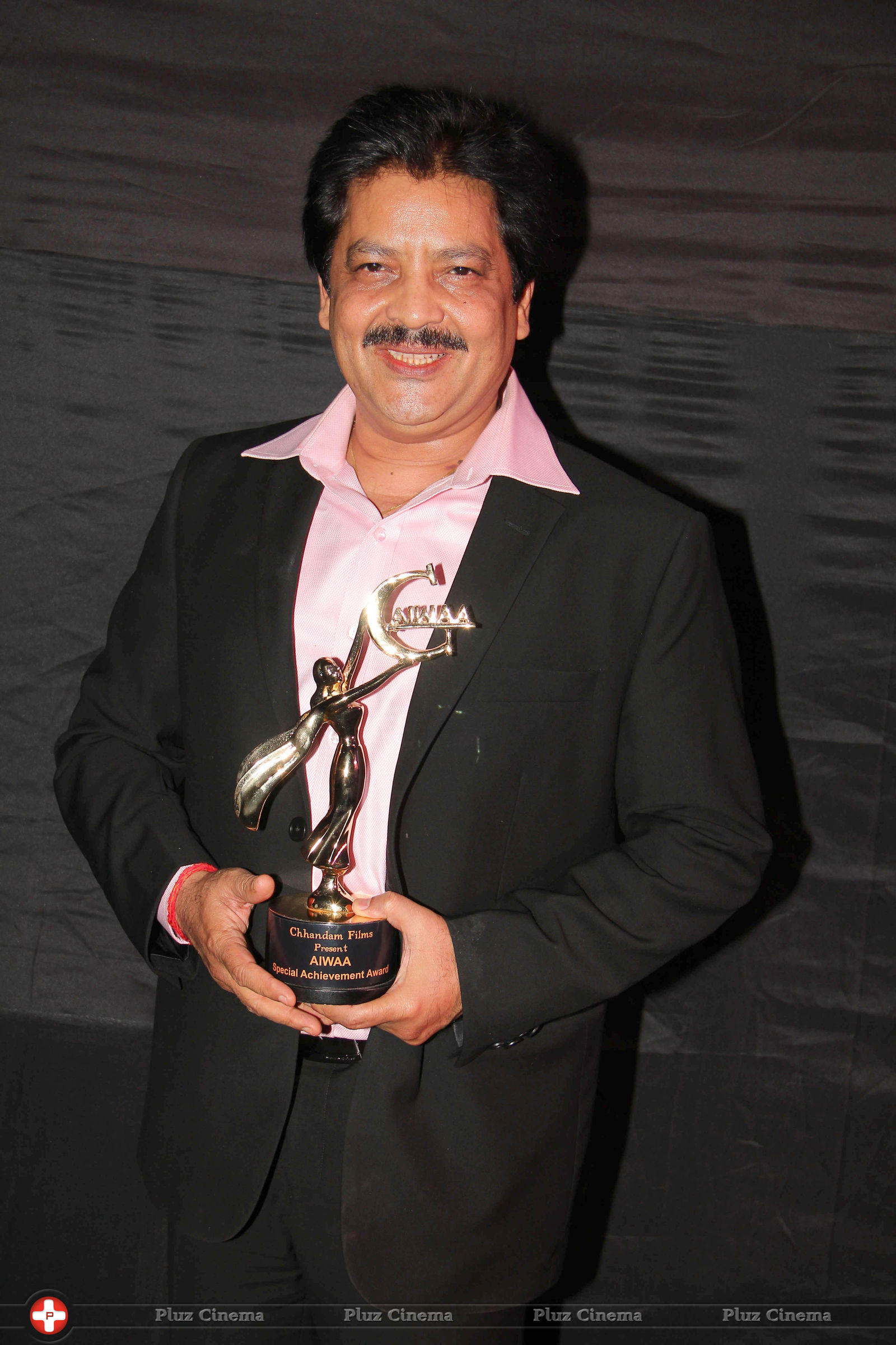 Udit Narayan - All India Welfare Achievements Awards 2013 Photos | Picture 687845