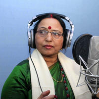 Sharda Sinha - Song recording of film Chaarfutiya Chhokare Photos | Picture 687891