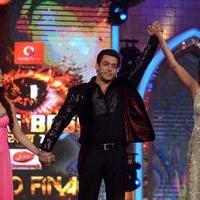Salman Khan - Gauhar Khan wins Big Boss Season 7 Photos | Picture 687753