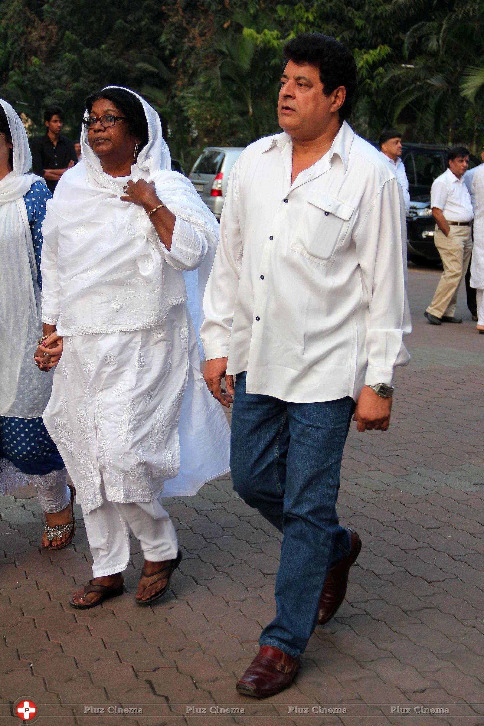 Gajendra Chauhan - Celebrities attend funeral of Farooq Sheikh Photos | Picture 689157