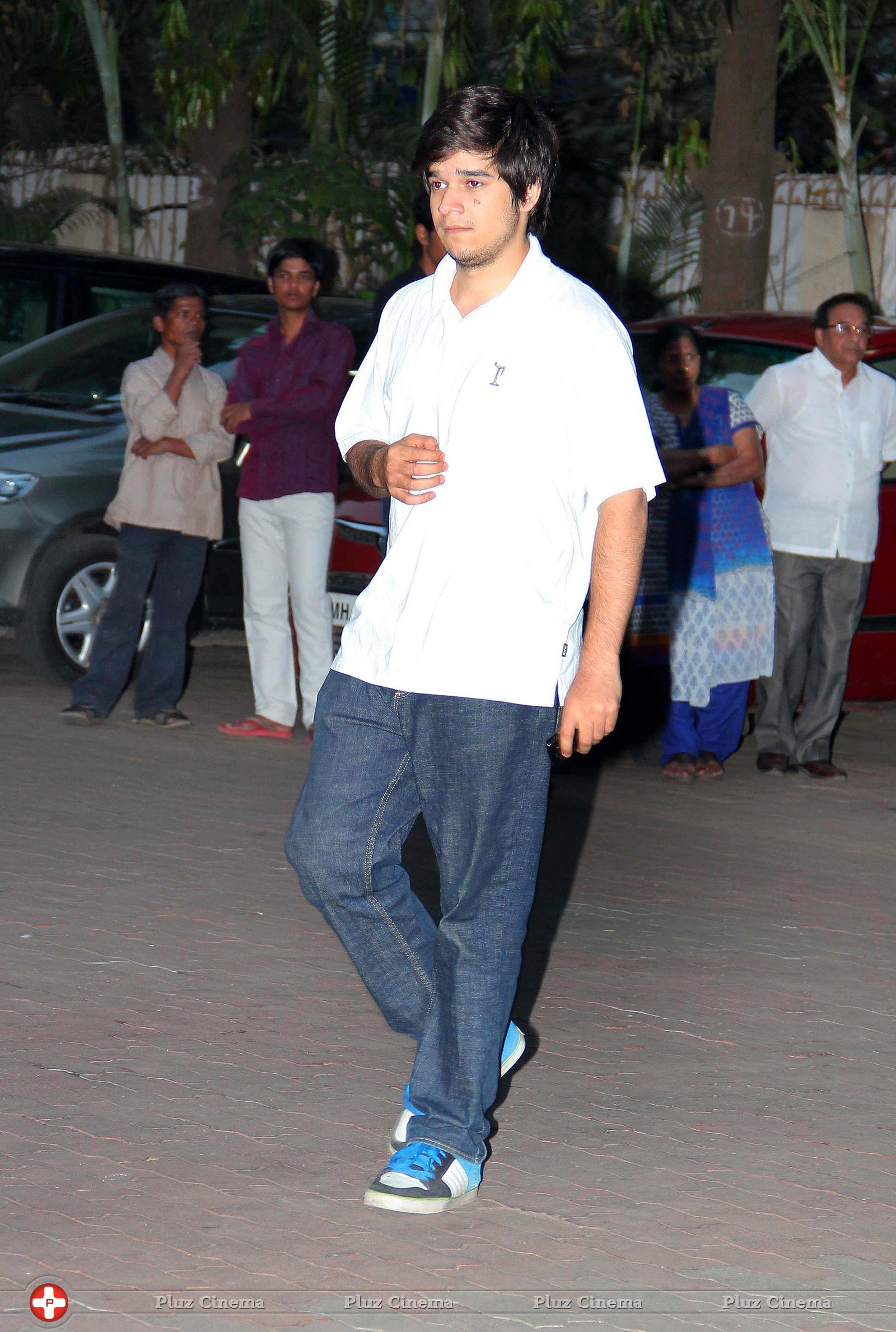 Vivaan Shah - Celebrities attend funeral of Farooq Sheikh Photos | Picture 689171