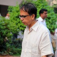 Anant Mahadevan - Celebrities attend funeral of Farooq Sheikh Photos | Picture 689158